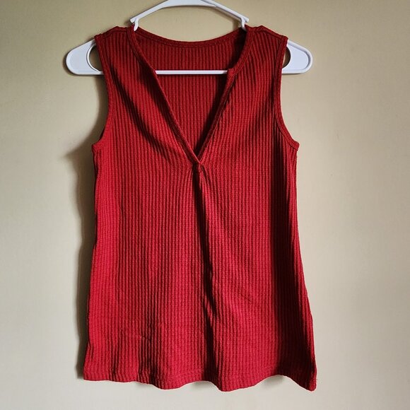 Red Sleeveless Top Size XS - Picture 2 of 4